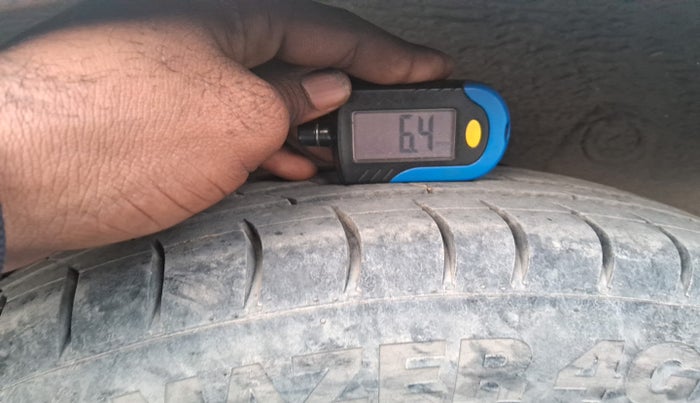 2013 Hyundai Santro Xing GLS, Petrol, Manual, 1,13,345 km, tyre