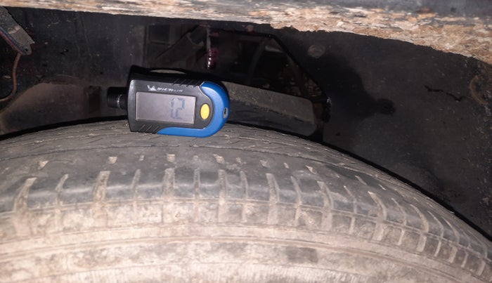 2011 Mahindra Bolero SLX BS-III, Diesel, Manual, 1,71,218 km, tyre