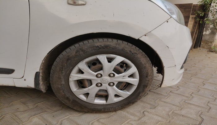 2014 Hyundai Grand i10 MAGNA 1.2 KAPPA VTVT, Petrol, Manual, 1,02,084 km, tyre