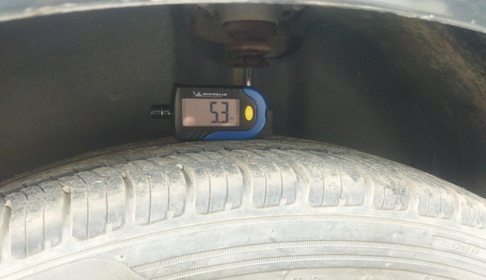 2016 Volkswagen Ameo HIGHLINE1.5L, Diesel, Manual, 1,70,629 km, tyre