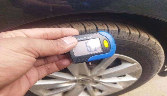 2016 Volkswagen Ameo HIGHLINE1.5L, Diesel, Manual, 1,70,629 km, tyre