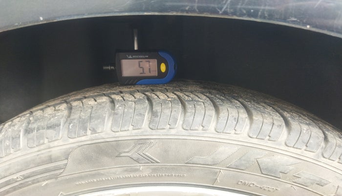 2016 Volkswagen Ameo HIGHLINE1.5L, Diesel, Manual, 1,70,629 km, tyre