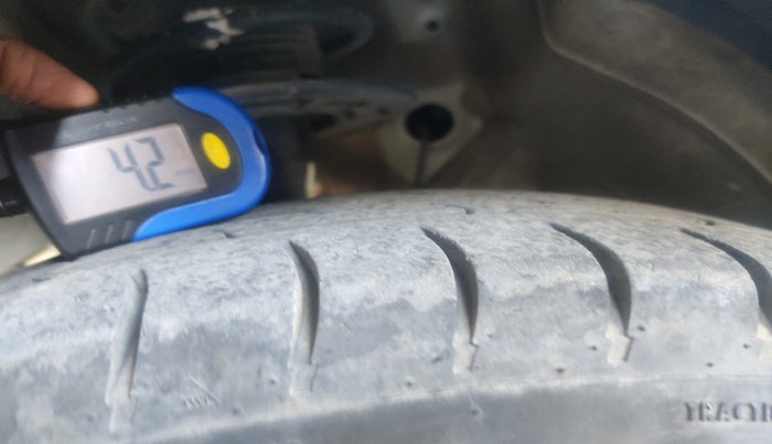 2022 Maruti Swift VXI, Petrol, Manual, 89,471 km, tyre