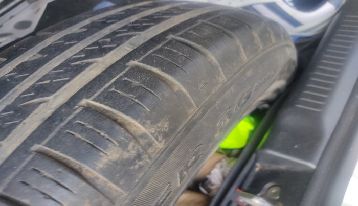 2022 Maruti Swift VXI, Petrol, Manual, 89,471 km, tyre