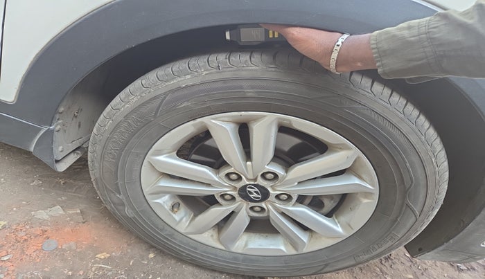 2017 Hyundai Creta SX 1.6 DIESEL, Diesel, Manual, 1,05,741 km, tyre