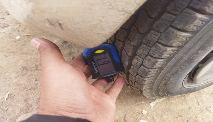 2011 Hyundai Eon ERA, Petrol, Manual, 89,651 km, tyre