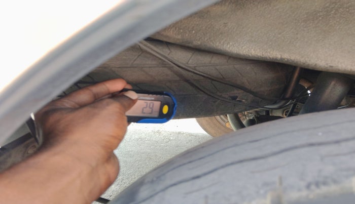 2011 Maruti Eeco 5 STR WITH A/C+HTR, Petrol, Manual, 1,11,563 km, tyre