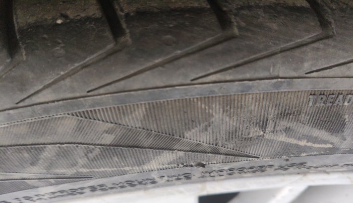 2018 BMW 3 Series  GT 320d Luxury Line, Diesel, Automatic, 1,34,437 km, tyre