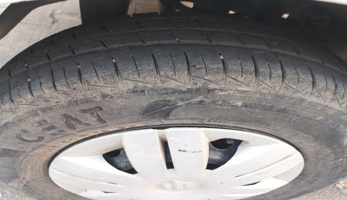 2019 Maruti Alto LXI, Petrol, Manual, 18,337 km, tyre