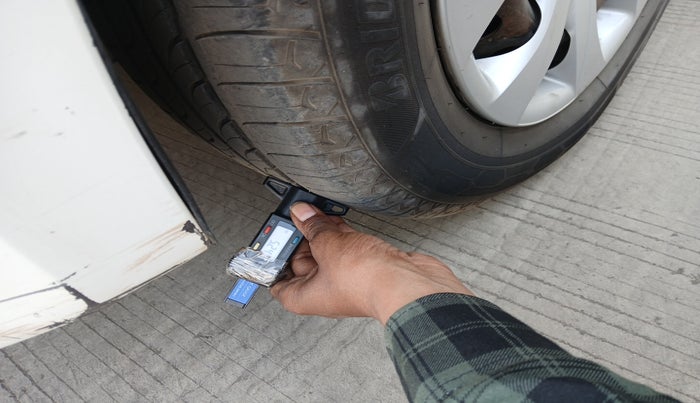 2015 Hyundai Elite i20 MAGNA 1.4 CRDI, Diesel, Manual, 1,94,545 km, tyre