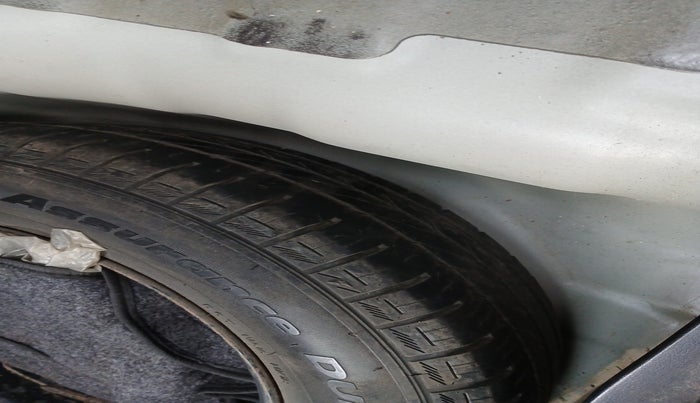 2015 Hyundai Elite i20 MAGNA 1.4 CRDI, Diesel, Manual, 1,94,545 km, tyre