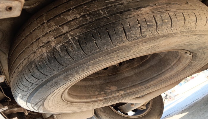 2015 Mahindra XUV500 W8, Diesel, Manual, 1,82,490 km, tyre