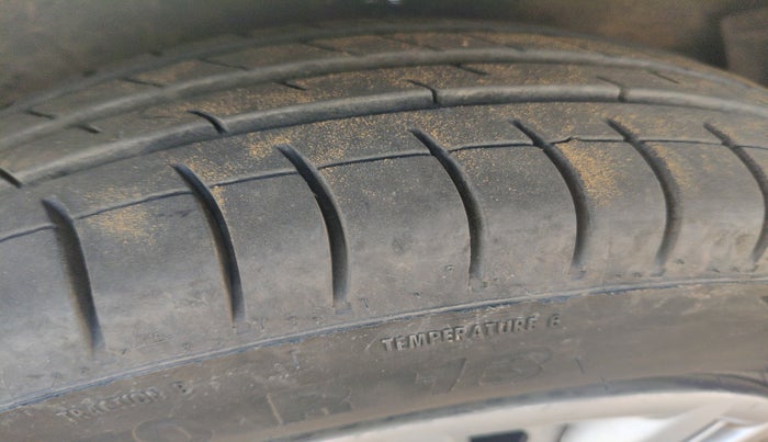 2014 Hyundai Santro Xing GL, Petrol, Manual, 1,41,769 km, tyre