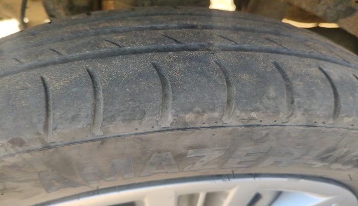 2014 Hyundai Santro Xing GL, Petrol, Manual, 1,41,769 km, tyre