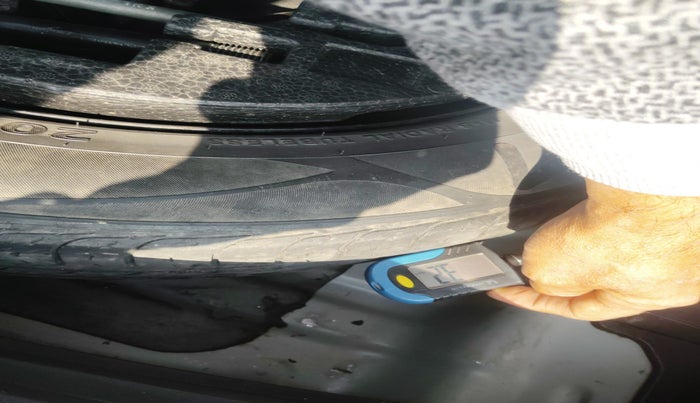 2015 Hyundai Creta SX 1.6 DIESEL, Diesel, Manual, 1,87,959 km, tyre