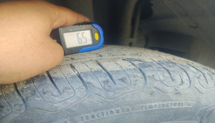 2019 Tata NEXON XMA DIESEL, Diesel, Automatic, 94,116 km, tyre