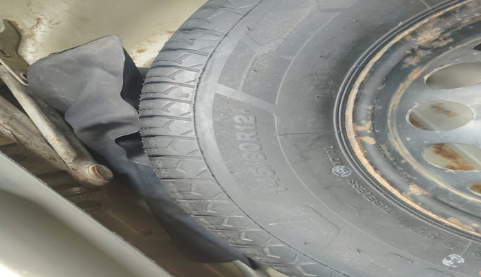 2013 Maruti Alto 800 LXI, Petrol, Manual, 90,000 km, tyre