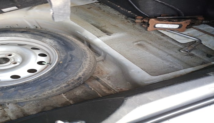 2013 Chevrolet Sail 1.2 LT ABS, Petrol, Manual, 68,291 km, tyre