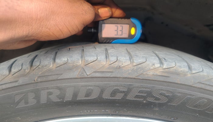 2020 Toyota Innova Crysta 2.4 ZX AT 7 STR, Diesel, Automatic, 1,43,053 km, tyre