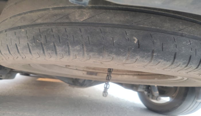 2020 Toyota Innova Crysta 2.4 ZX AT 7 STR, Diesel, Automatic, 1,43,053 km, tyre