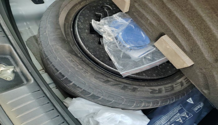 2018 Hyundai Creta SX AT 1.6 DIESEL, Diesel, Automatic, 1,02,003 km, tyre