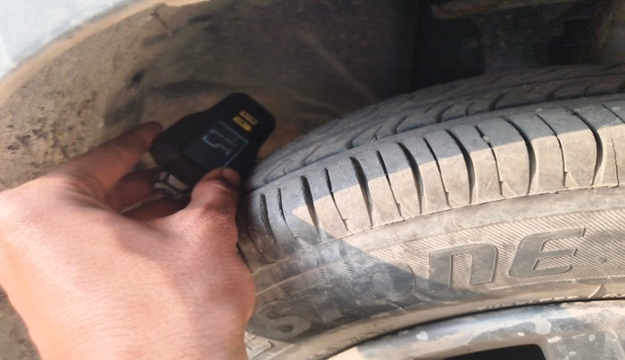 2018 Renault Kwid RXT 1.0, Petrol, Manual, 86,289 km, tyre