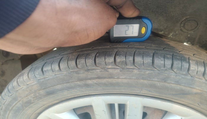 2011 Hyundai Santro Xing GLS, Petrol, Manual, 1,21,551 km, tyre