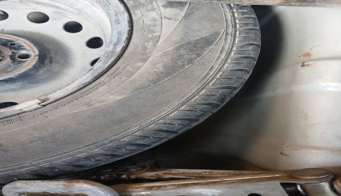 2013 Hyundai i20 MAGNA 1.2, Petrol, Manual, 56,927 km, tyre