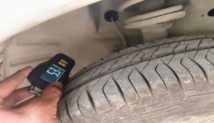 2012 Maruti Wagon R 1.0 LXI, Petrol, Manual, 79,017 km, tyre