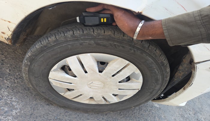 2015 Maruti Alto 800 LXI, Petrol, Manual, 1,31,681 km, tyre