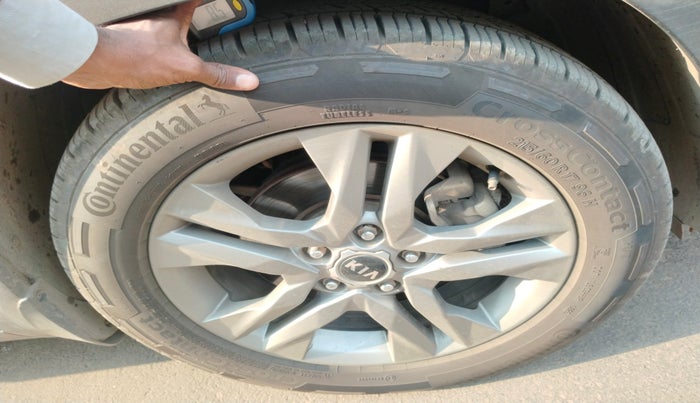 2019 KIA SELTOS HTX IVT 1.5 PETROL, Petrol, Automatic, 1,24,893 km, tyre