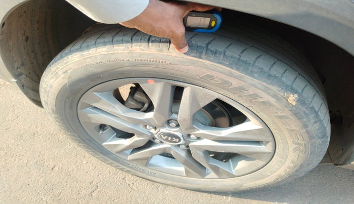 2019 KIA SELTOS HTX IVT 1.5 PETROL, Petrol, Automatic, 1,24,893 km, tyre