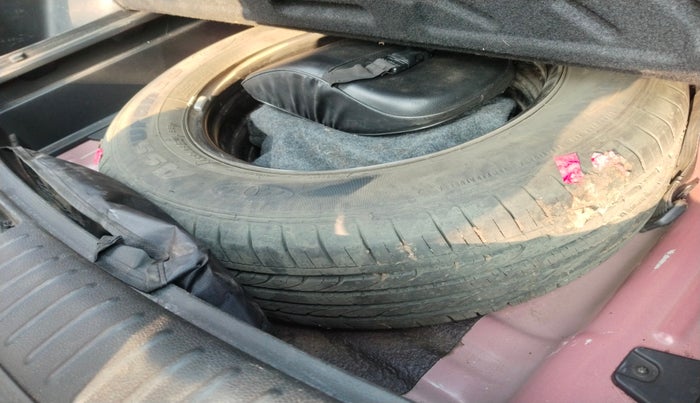 2019 KIA SELTOS HTX IVT 1.5 PETROL, Petrol, Automatic, 1,24,893 km, tyre