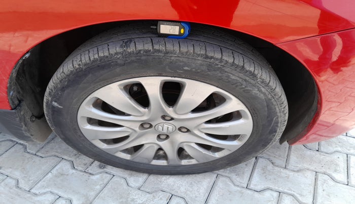 2017 Maruti Baleno ZETA CVT PETROL 1.2, Petrol, Automatic, 83,802 km, tyre