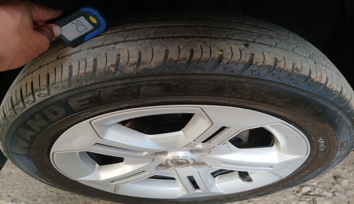 2022 Renault Kiger RXT AMT, Petrol, Automatic, 24,129 km, tyre