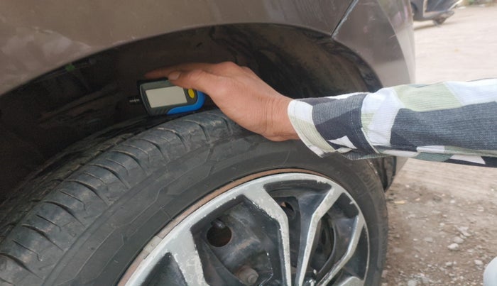 2011 Maruti Wagon R 1.0 VXI, Petrol, Manual, 85,304 km, tyre