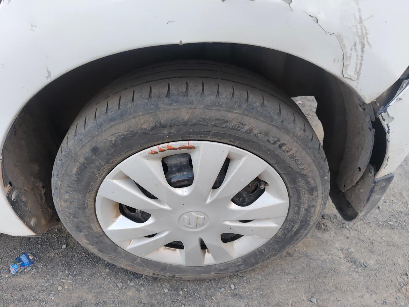 2009 Maruti Swift VDI, Diesel, Manual, 1,86,610 km, tyre