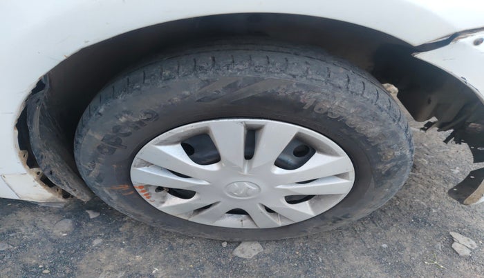 2009 Maruti Swift VDI, Diesel, Manual, 1,86,610 km, tyre