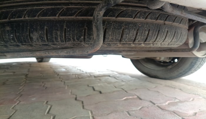 2012 Maruti Ertiga VDI, Diesel, Manual, 1,90,334 km, tyre