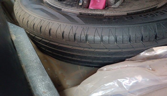 2022 Maruti Vitara Brezza ZXI, Petrol, Manual, 37,988 km, tyre