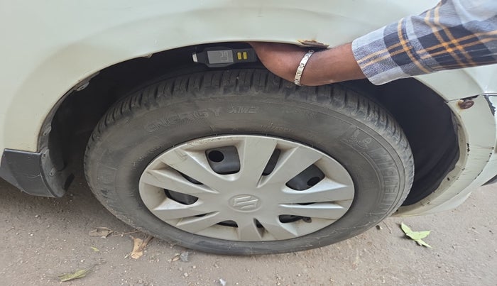 2013 Maruti Swift Dzire VXI, Petrol, Manual, 72,109 km, tyre