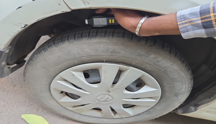 2013 Maruti Swift Dzire VXI, Petrol, Manual, 72,109 km, tyre