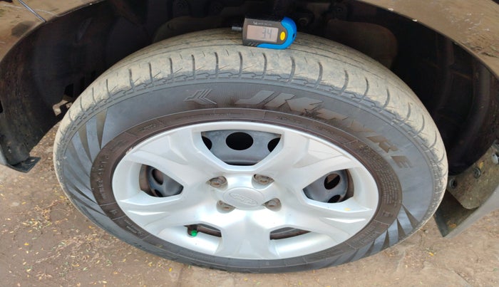 2014 Ford Ecosport TREND 1.5L DIESEL, Diesel, Manual, 1,58,377 km, tyre