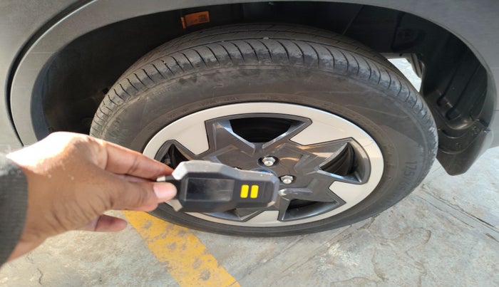 2023 Hyundai EXTER  SX 1.2 AMT, Petrol, Automatic, 9,966 km, tyre