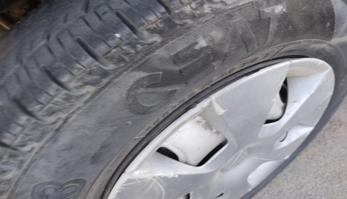 2017 Maruti Eeco 5 STR WITH A/C+HTR, Petrol, Manual, 76,364 km, tyre