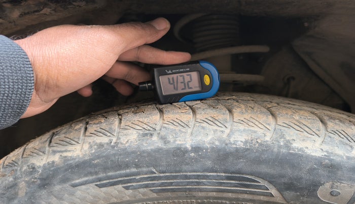 2023 Maruti Grand Vitara SIGMA SMART HYBRID, Petrol, Manual, 58,549 km, tyre