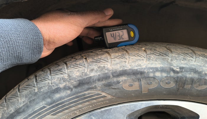 2023 Maruti Grand Vitara SIGMA SMART HYBRID, Petrol, Manual, 58,549 km, tyre