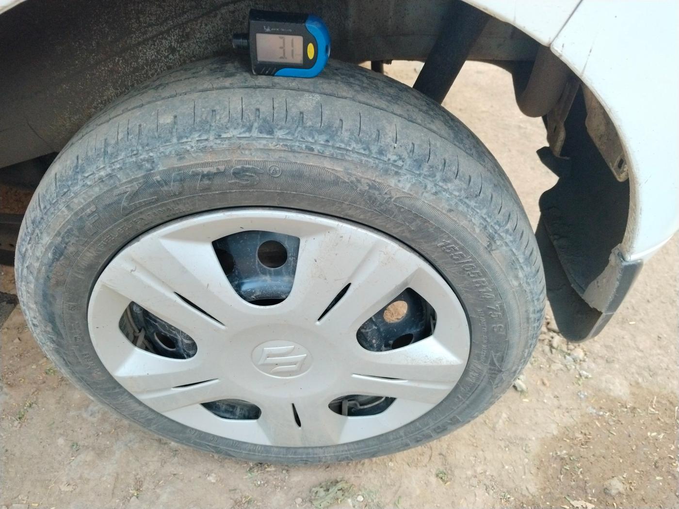 2017 Maruti Wagon R 1.0 VXI, Petrol, Manual, 91,114 km, tyre