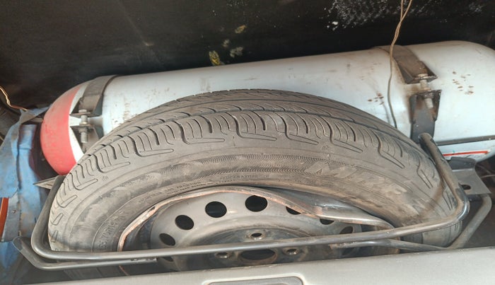 2019 Maruti New Wagon-R LXI CNG 1.0, Petrol, Manual, 1,78,877 km, tyre