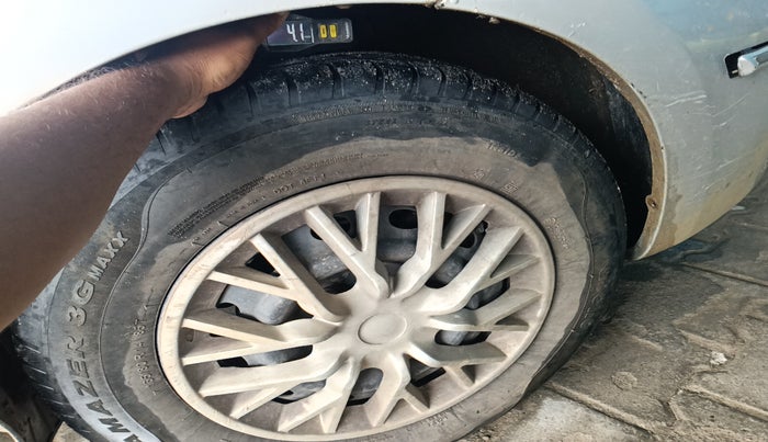 2011 Tata Indica Vista AQUA QUADRAJET, Diesel, Manual, 1,16,885 km, tyre